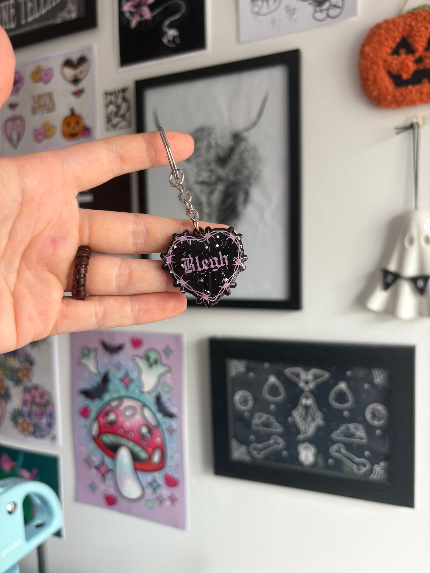 Black & Pink Blegh Barbed Heart Keyring