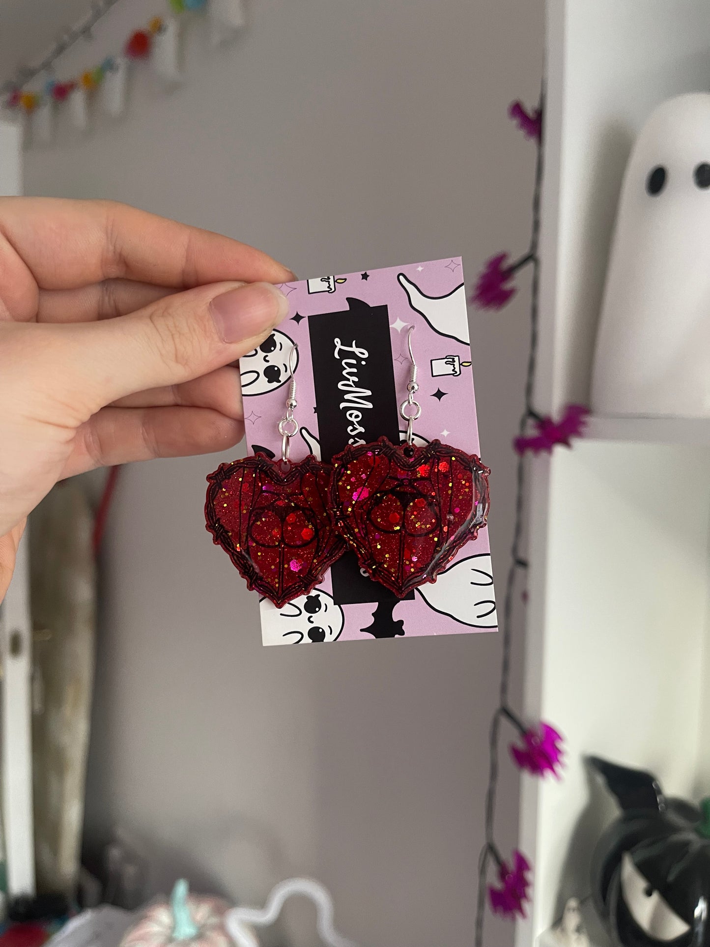 Rope Booty Barbed Heart Earrings