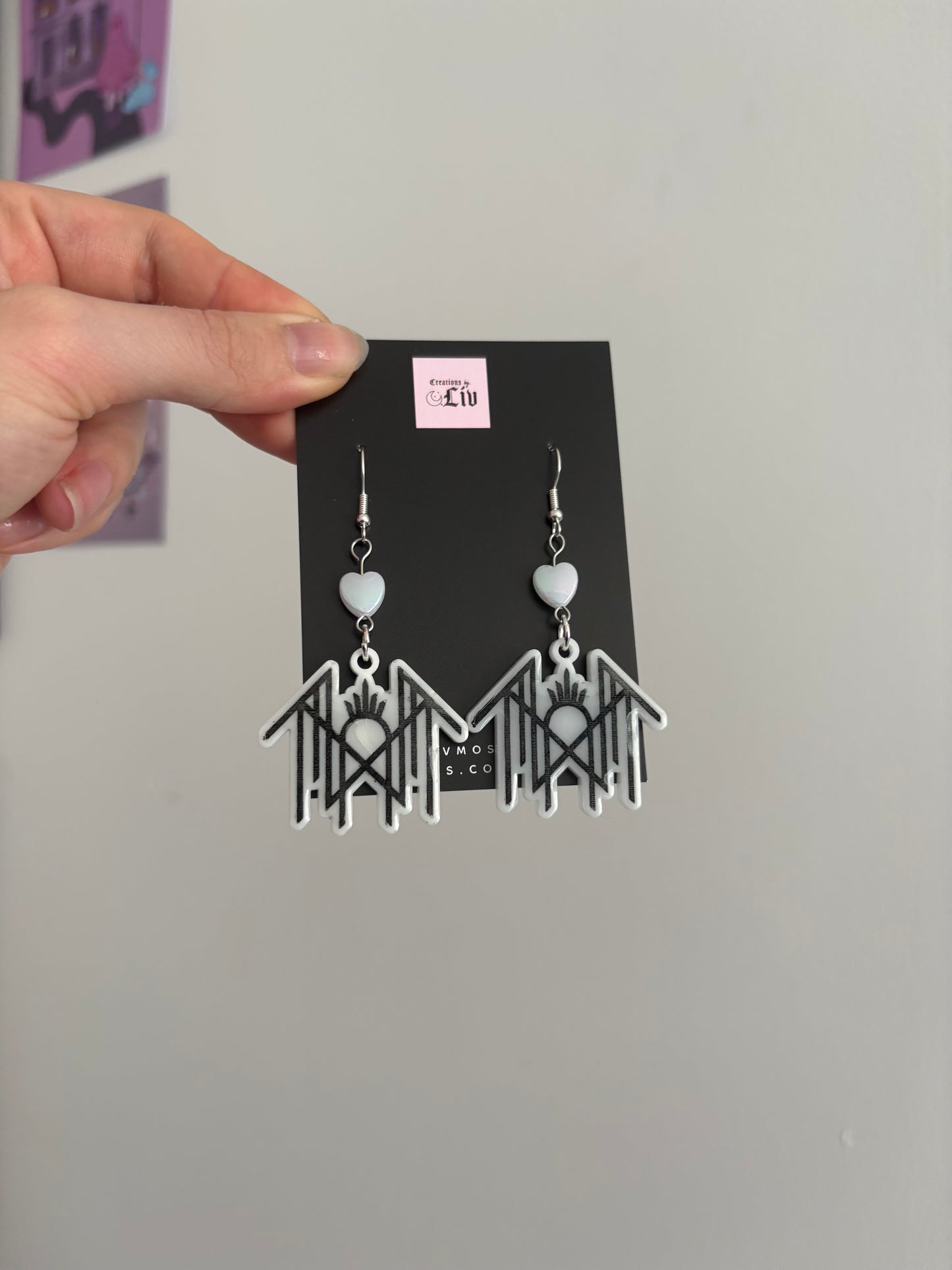 White Sleepy Earrings