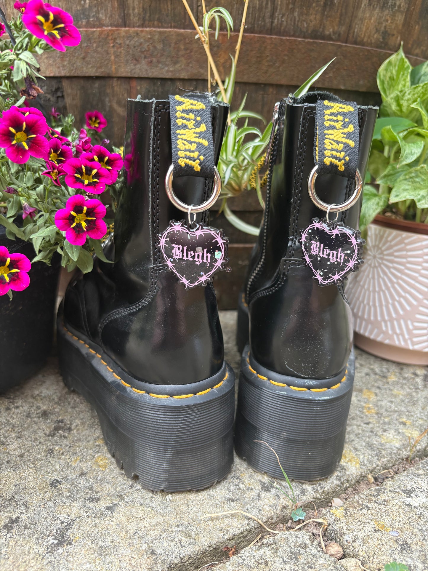 Black & Pink Blegh Barbed Heart Boot Charms