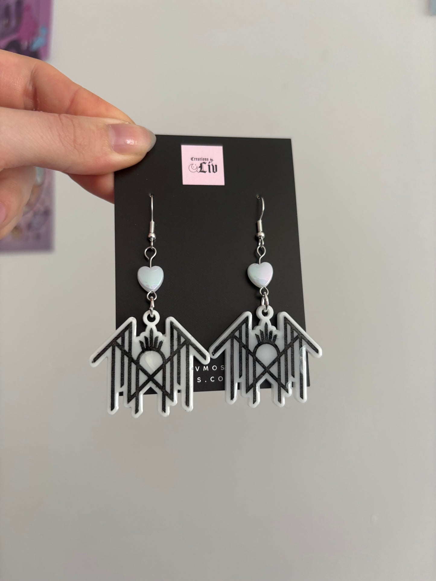White Sleepy Earrings