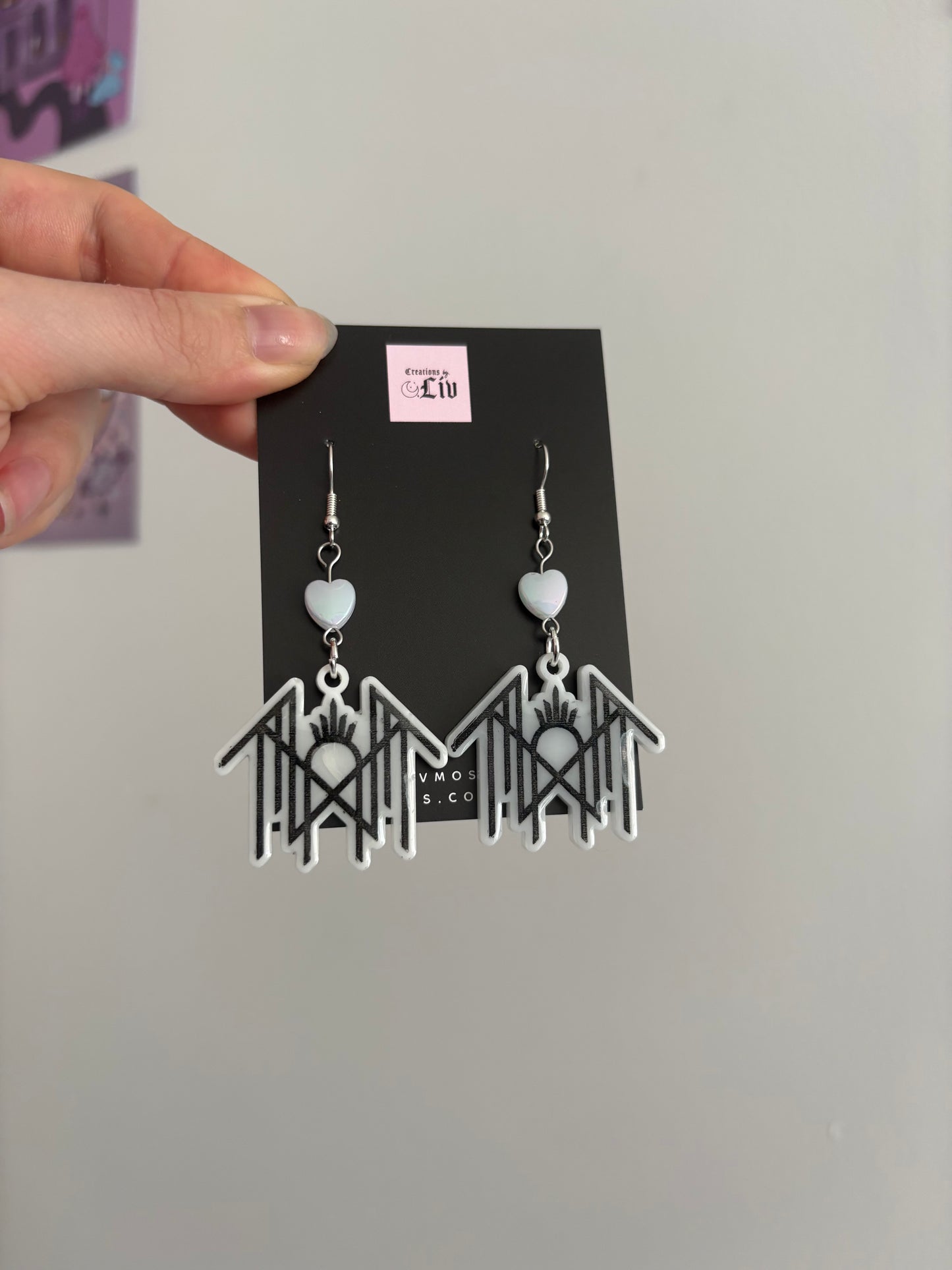 White Sleepy Earrings
