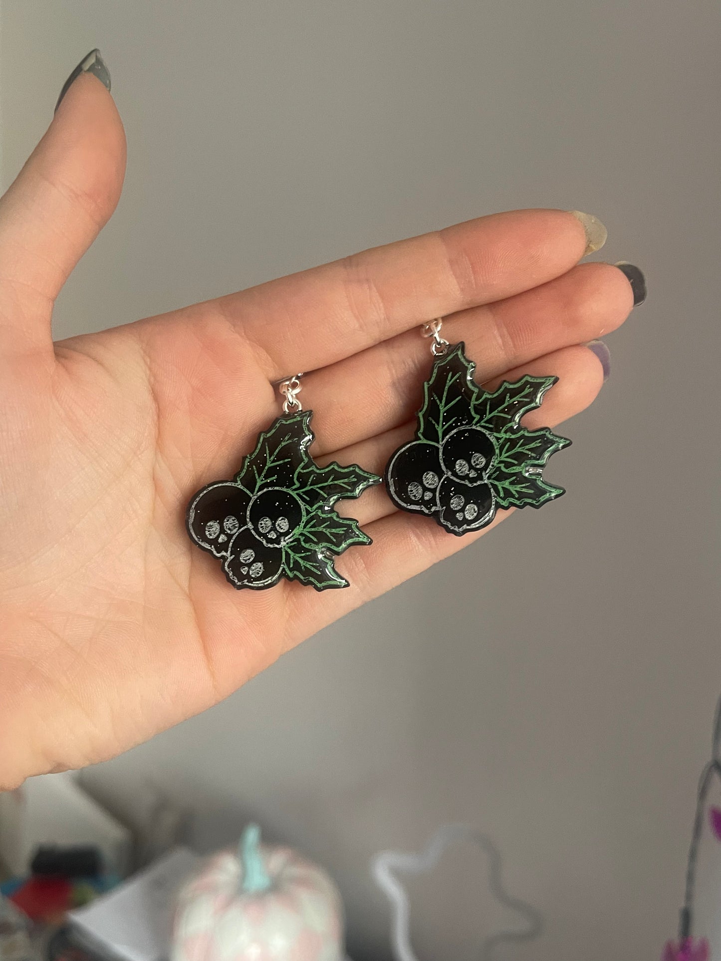 Skull Holly Earrings