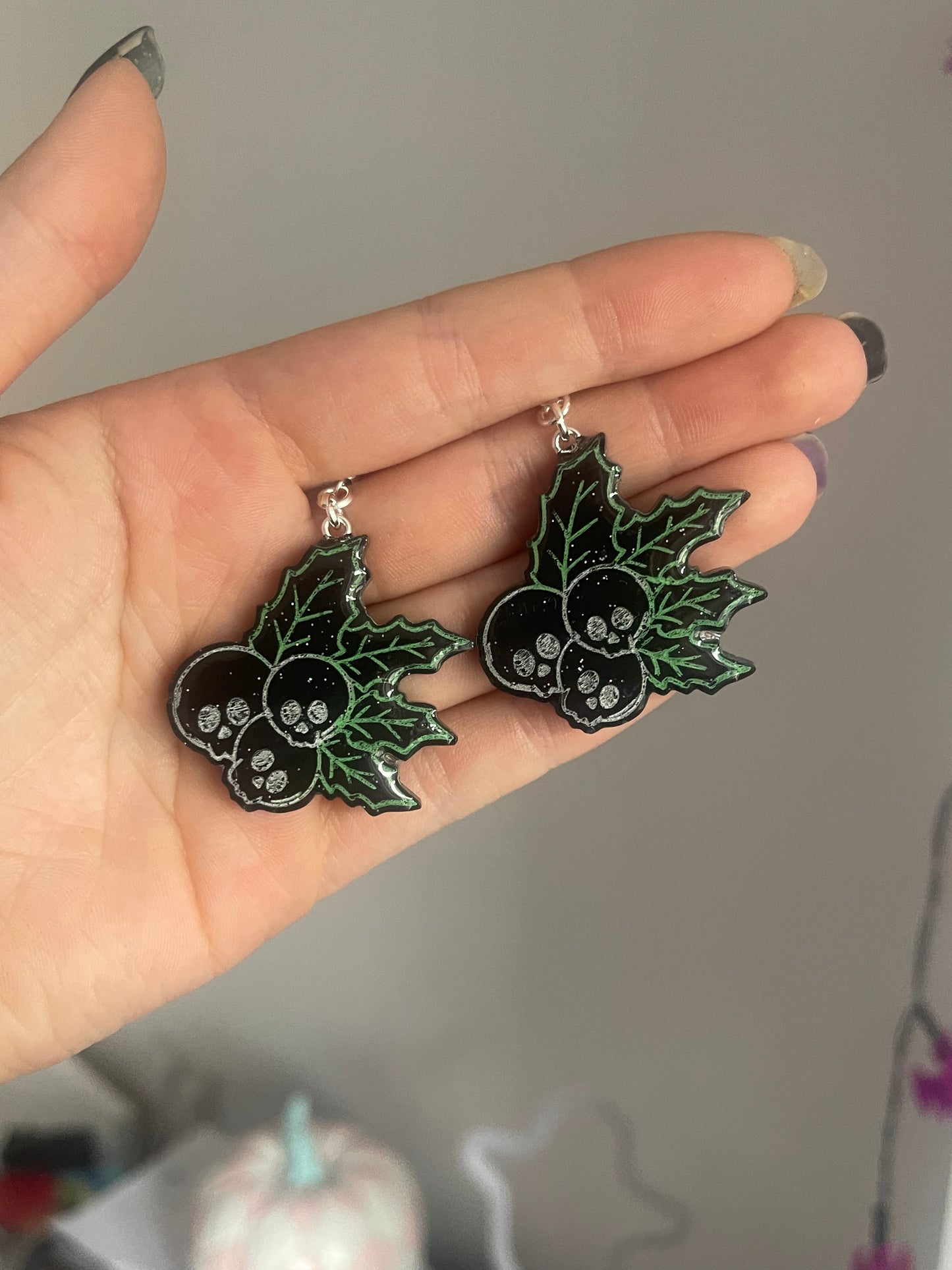 Skull Holly Earrings