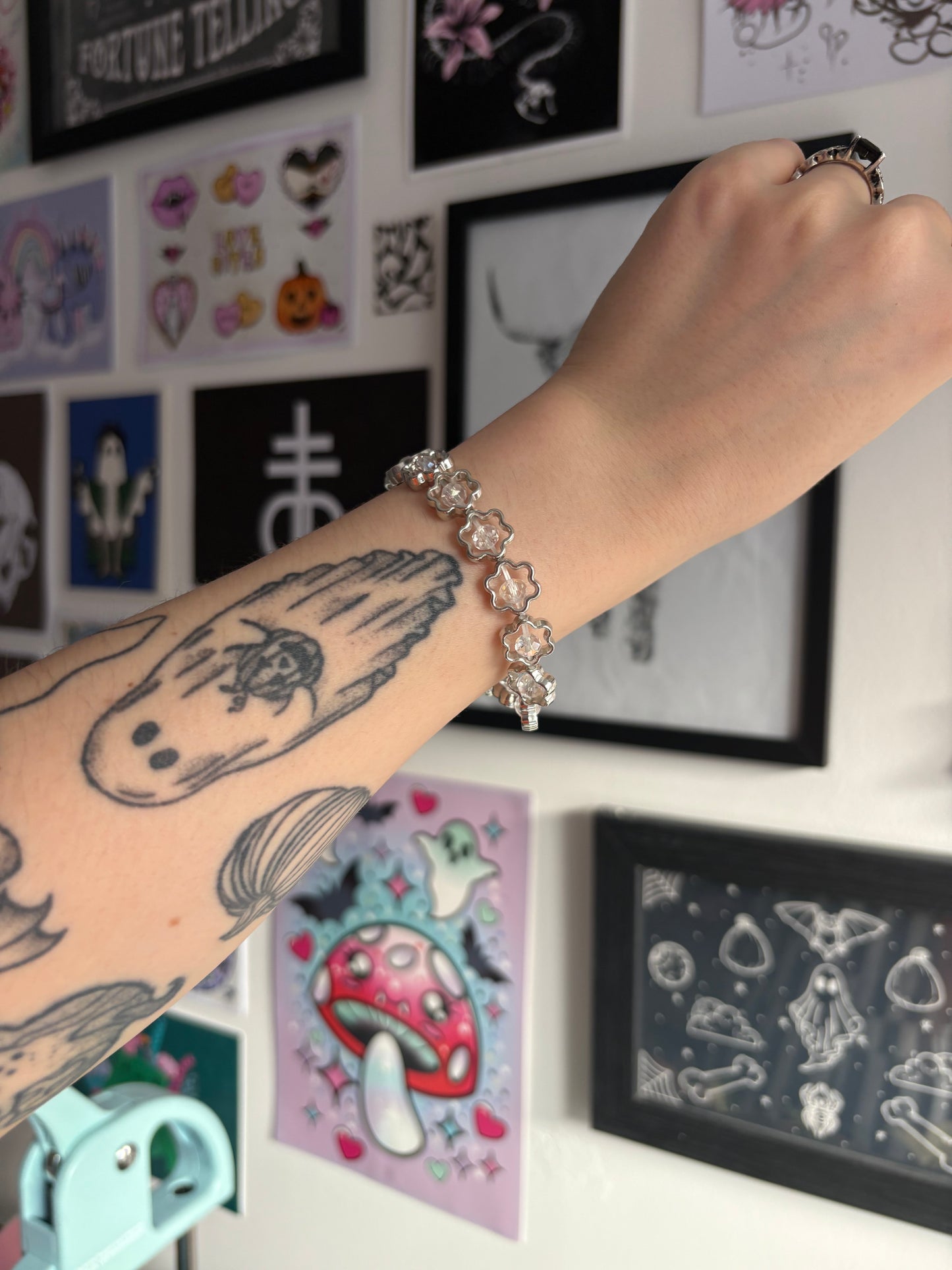 Silver Flowers Beaded Bracelet